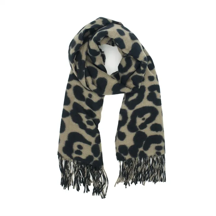 Μόδα Πολυ Κασκόλ