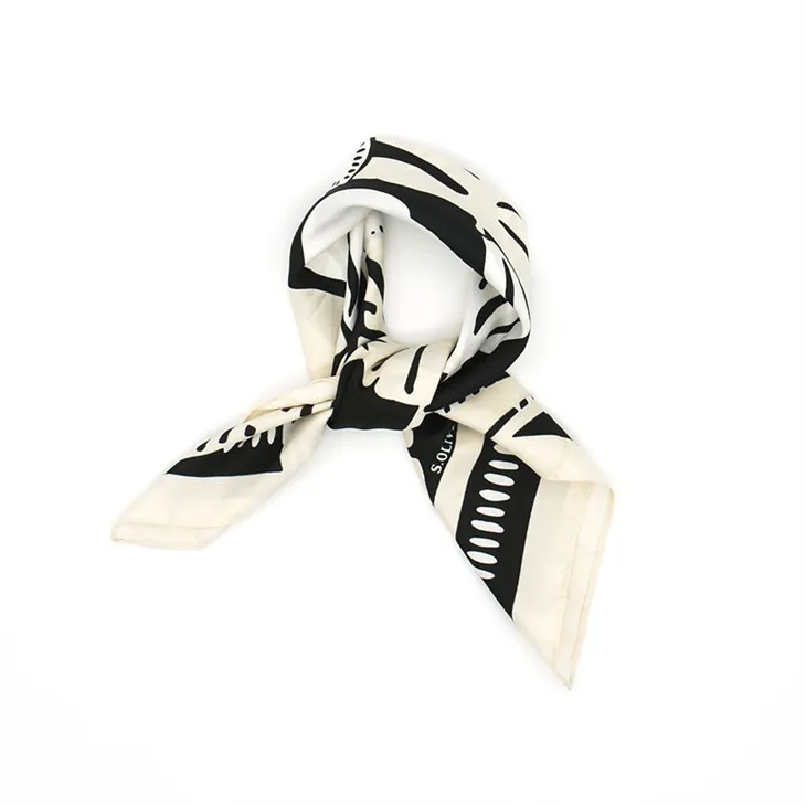 Λουλουδάτο Εκτύπωμα Τρίγωνο Μαντήλι S042