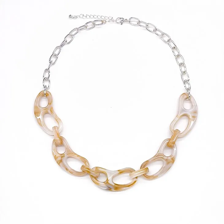 Ασημένιο τολμηρό κολιέ